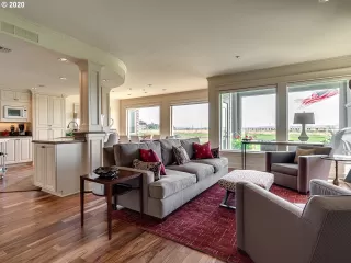 Photo #3: 20149408 Listing