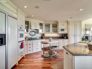 Photo #6: 20149408 Listing