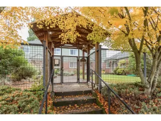 Photo #6: 20149605 Listing