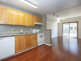 Photo #2: 20149770 Listing