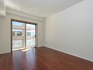 Photo #6: 20149770 Listing