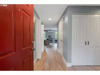 Photo #3: 20152299 Listing