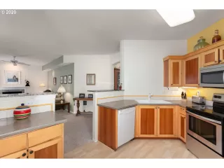 Photo #1: 20152343 Listing