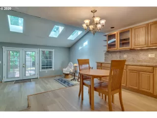 Photo #4: 20153063 Listing