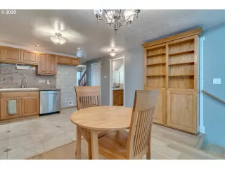 Photo #6: 20153063 Listing