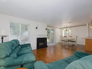 Photo #4: 20153316 Listing