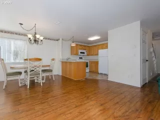 Photo #6: 20153316 Listing