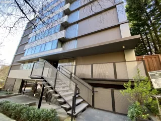 Photo #4: 20153453 Listing