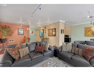 Photo #3: 20153537 Listing 