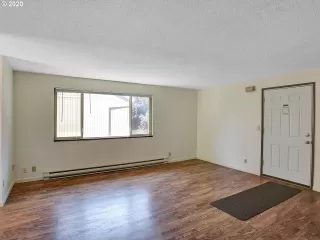 Photo #5: 20154197 Listing 