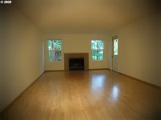 Photo #2: 20154206 Listing