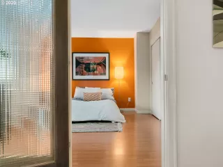 Photo #2: 20155881 Listing