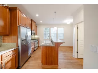 Photo #6: 20156024 Listing