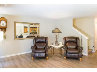 Photo #3: 20156497 Listing