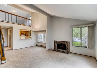 Photo #5: 20156917 Listing