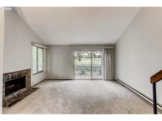 Photo #6: 20156917 Listing