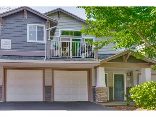 Photo #4: 20156998 Listing