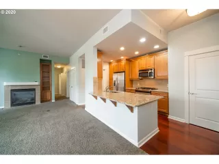 Photo #2: 20157048 Listing