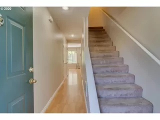 Photo #2: 20157618 Listing