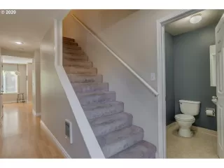 Photo #4: 20157618 Listing