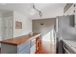 Photo #4: 20158283 Listing 