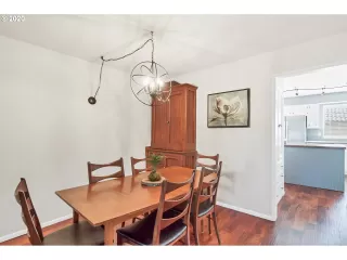 Photo #5: 20158283 Listing 