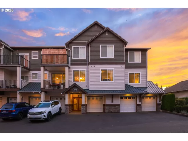 MLS: 201591624 Condo For Sale