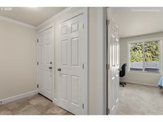 Photo #2: 20159910 Listing