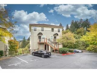 Photo #5: 20160392 Listing 