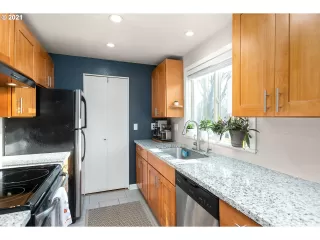 Photo #1: 20161338 Listing 