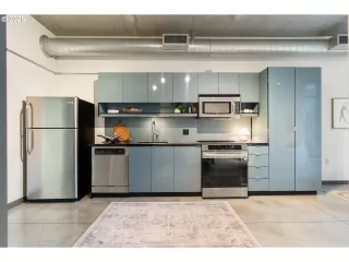 Photo #5: 201614496 Listing 