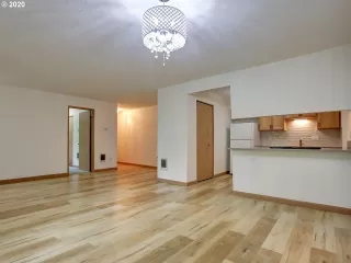 Photo #3: 20161786 Listing