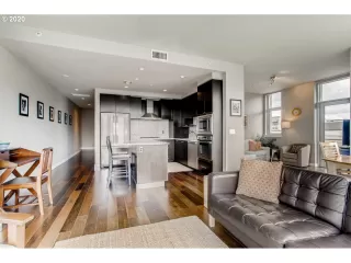 Photo #5: 20162717 Listing 