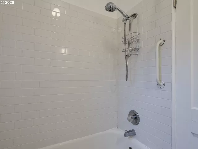 MLS: 20162776 Condo For Sale