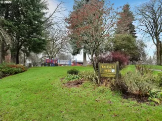 Photo #1: 20162776 Listing