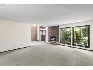 Photo #6: 20163186 Listing