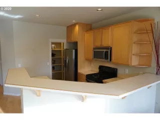 Photo #3: 20164033 Listing