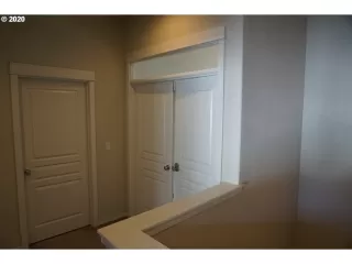 Photo #5: 20164033 Listing