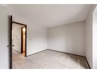 Photo #2: 20164385 Listing