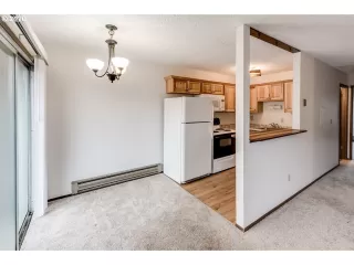 Photo #5: 20164385 Listing