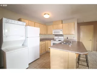 Photo #4: 20165820 Listing