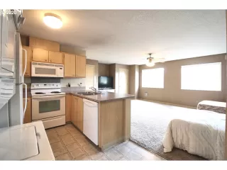 Photo #6: 20165820 Listing