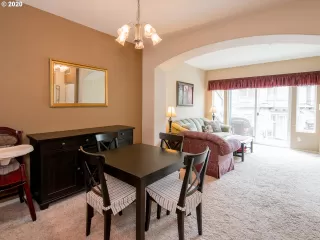 Photo #1: 20166152 Listing 