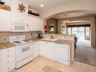 Photo #3: 20166152 Listing 