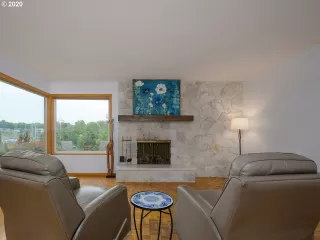 Photo #5: 20166506 Listing