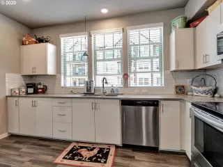 Photo #1: 20167193 Listing 