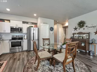 Photo #2: 20167193 Listing 