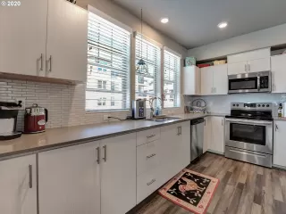 Photo #3: 20167193 Listing 