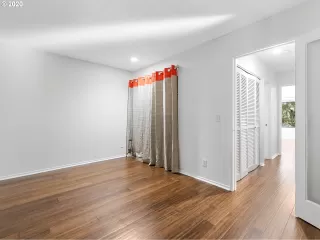 Photo #4: 20167233 Listing 