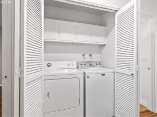 Photo #5: 20167233 Listing 